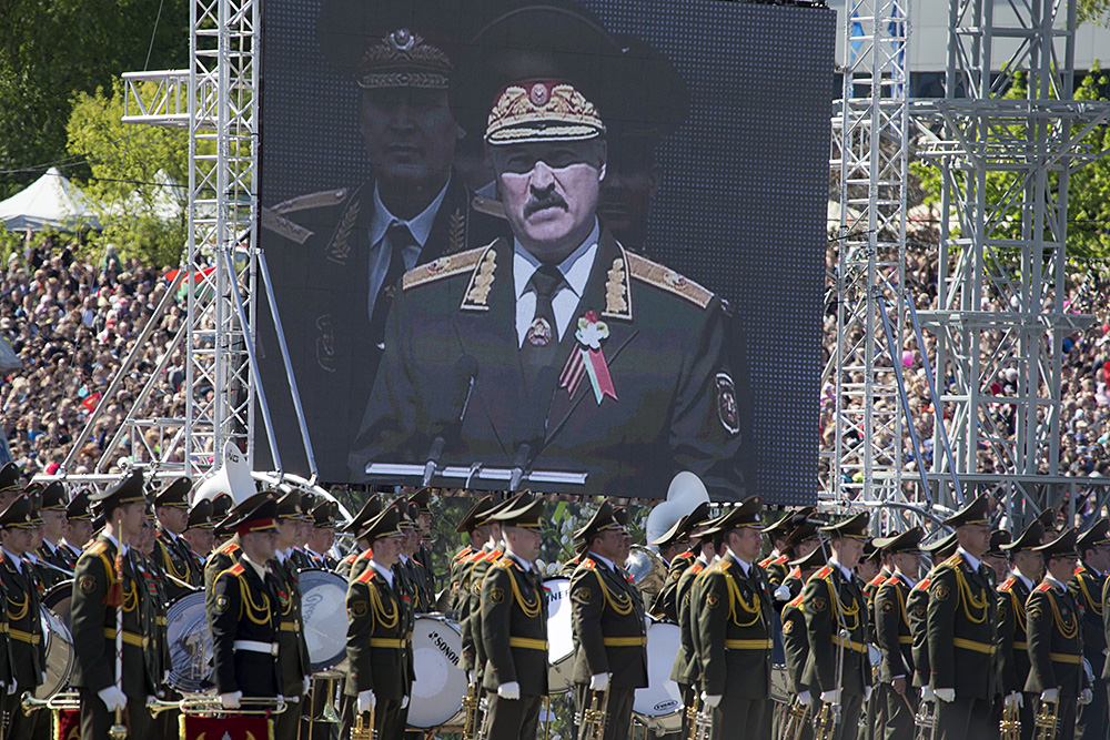 Власти Белоруссии заявили, что эпидситуация в стране позволяет провести парад 9 мая